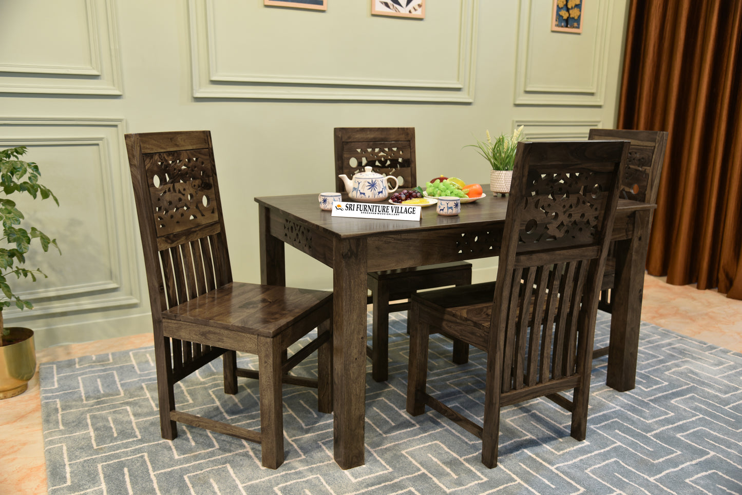 Stone / 4 Seater
