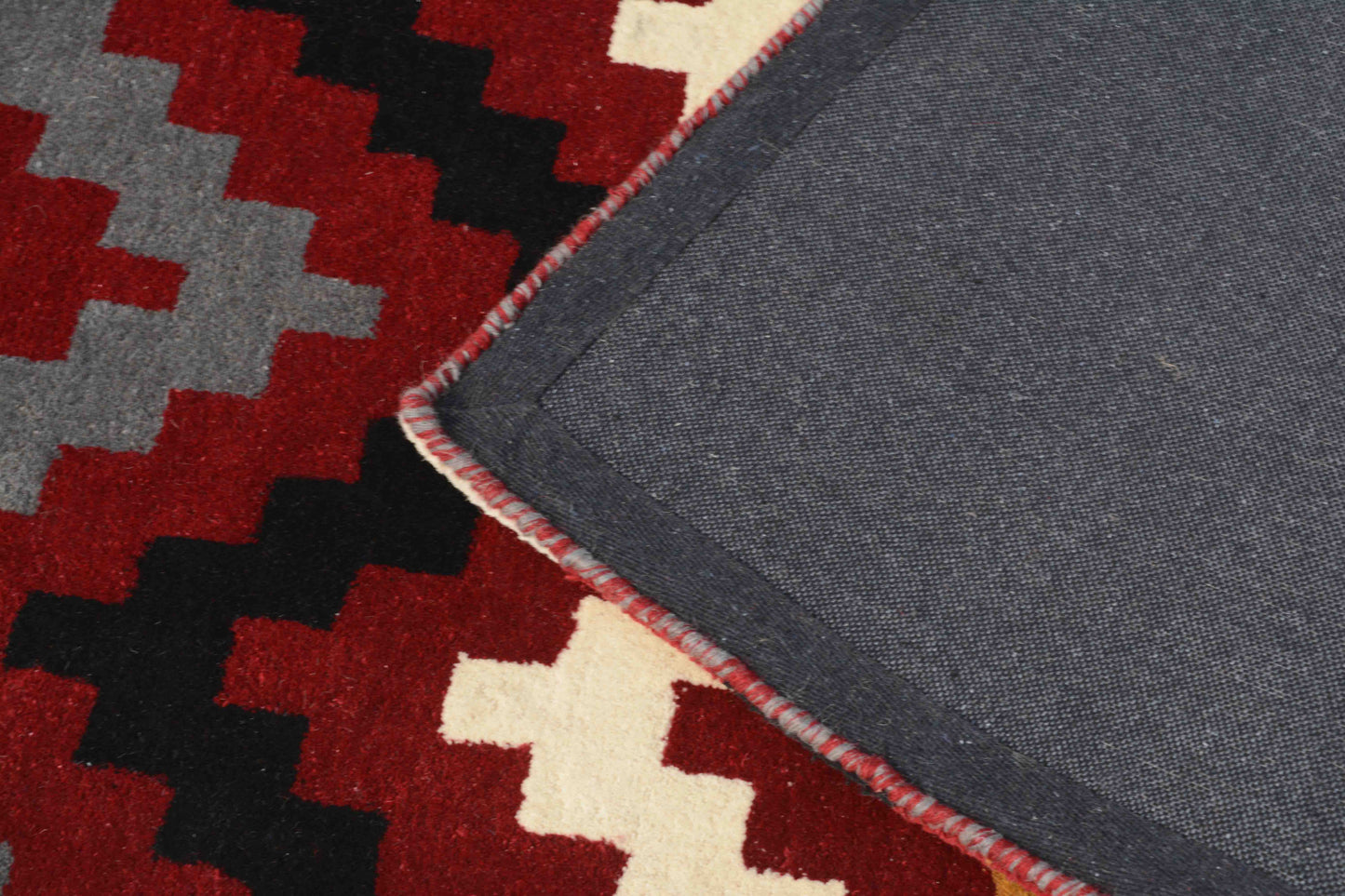 Red Hand Tufted Wool Carpet - ICHT1041