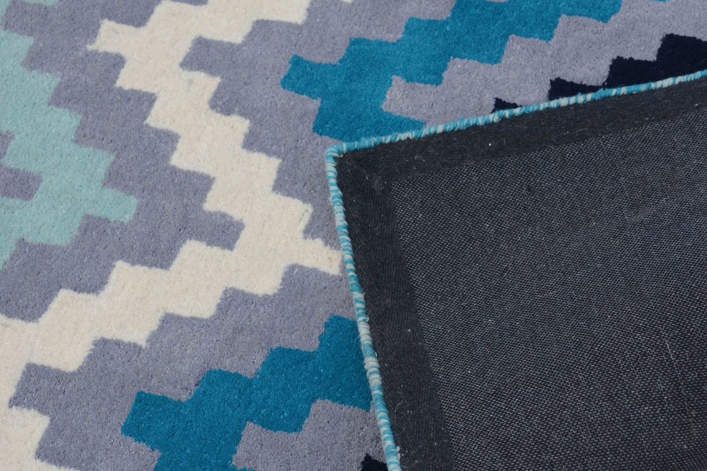 Blue Hand Tufted Wool Carpet - ICHT1049