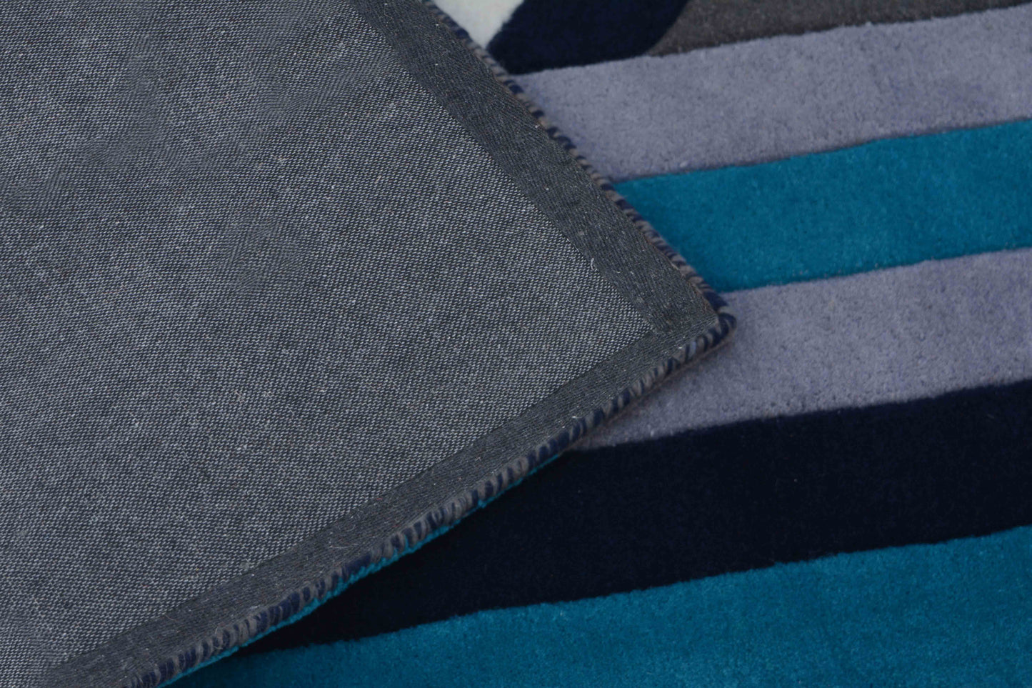 Blue Hand Tufted Wool Carpet - ICHT1139