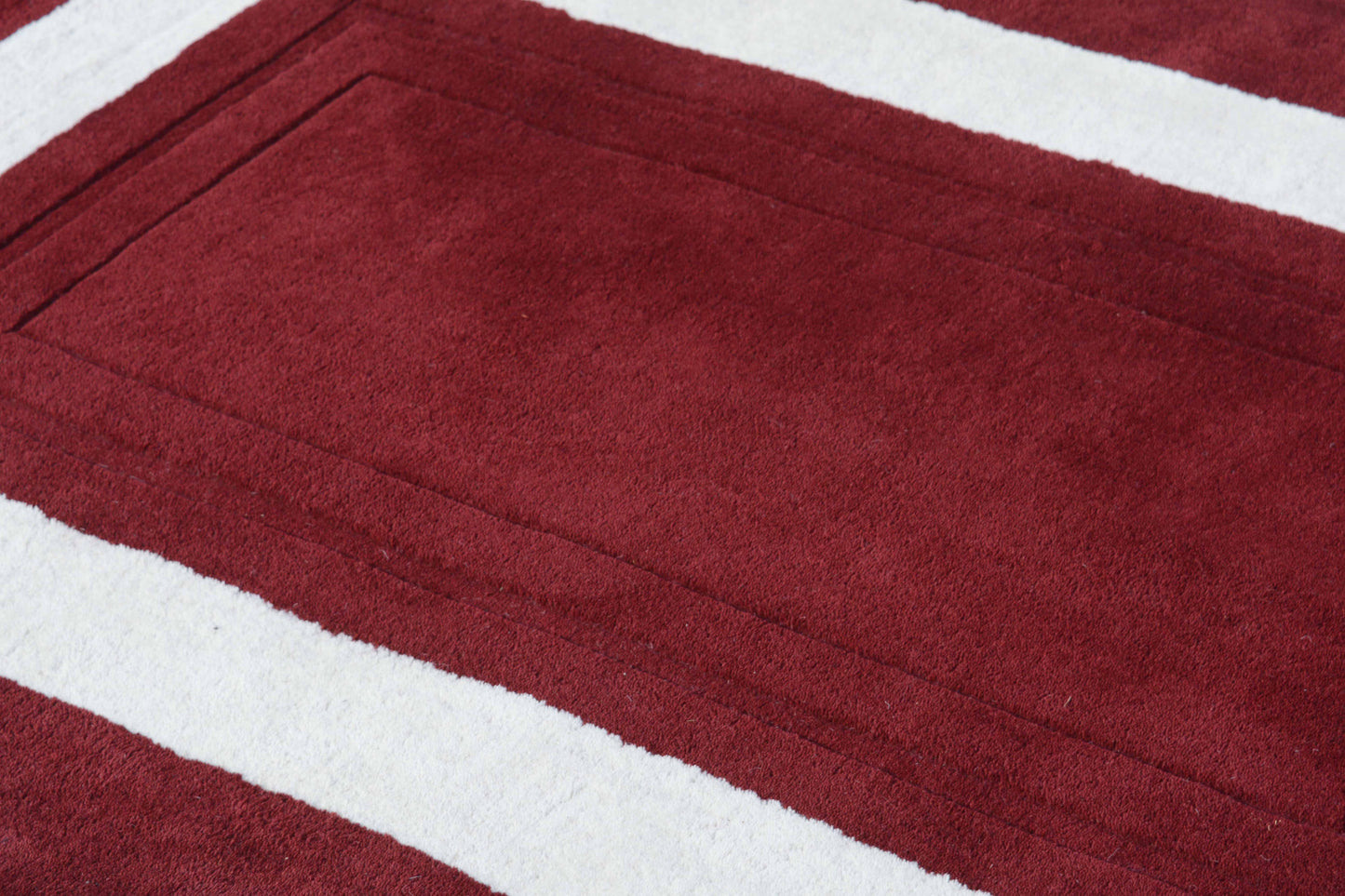 Maroon Hand Tufted Wool Carpet - ICHT1141