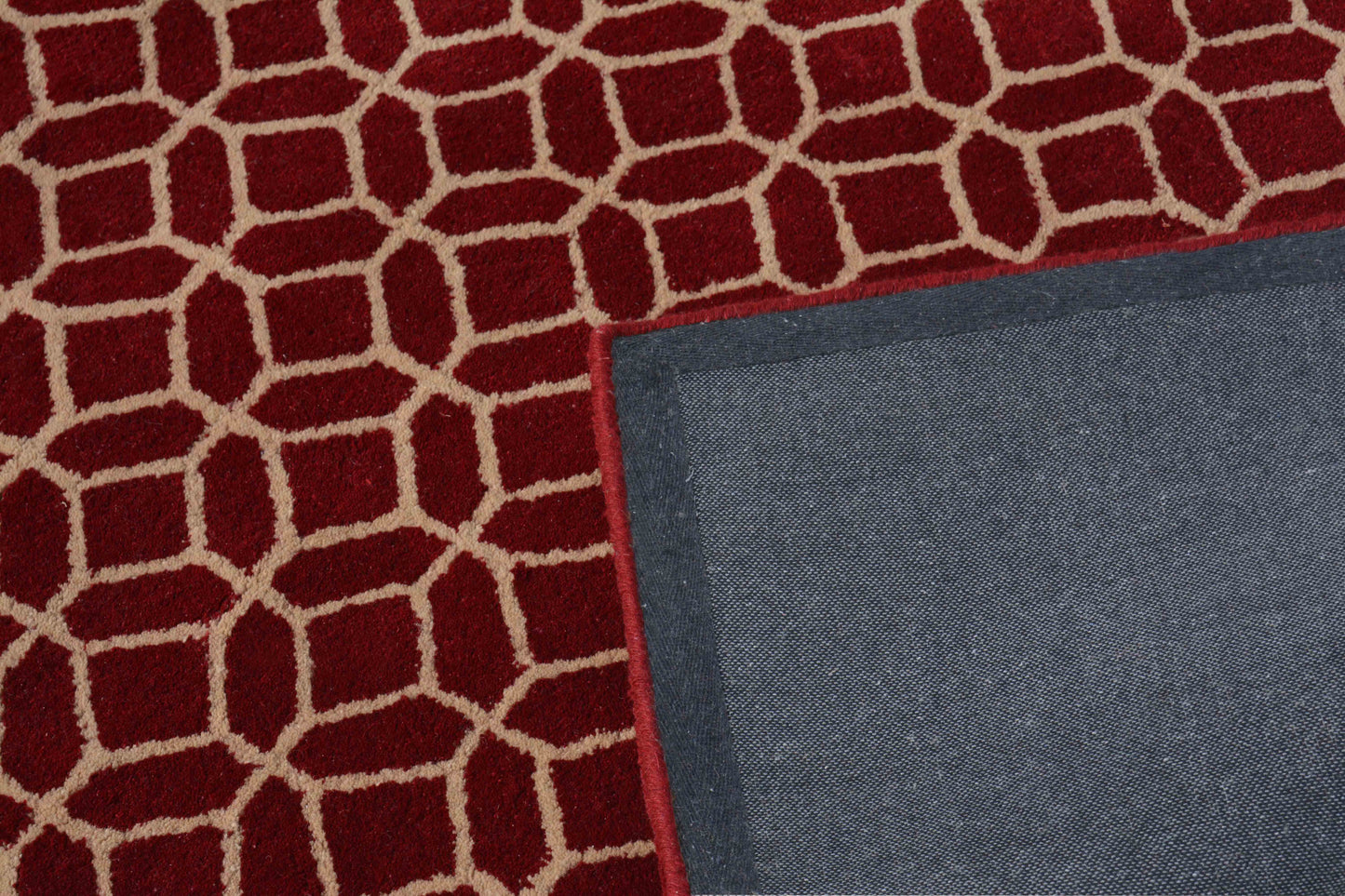 Red Hand Tufted Wool Carpet - ICHT1151