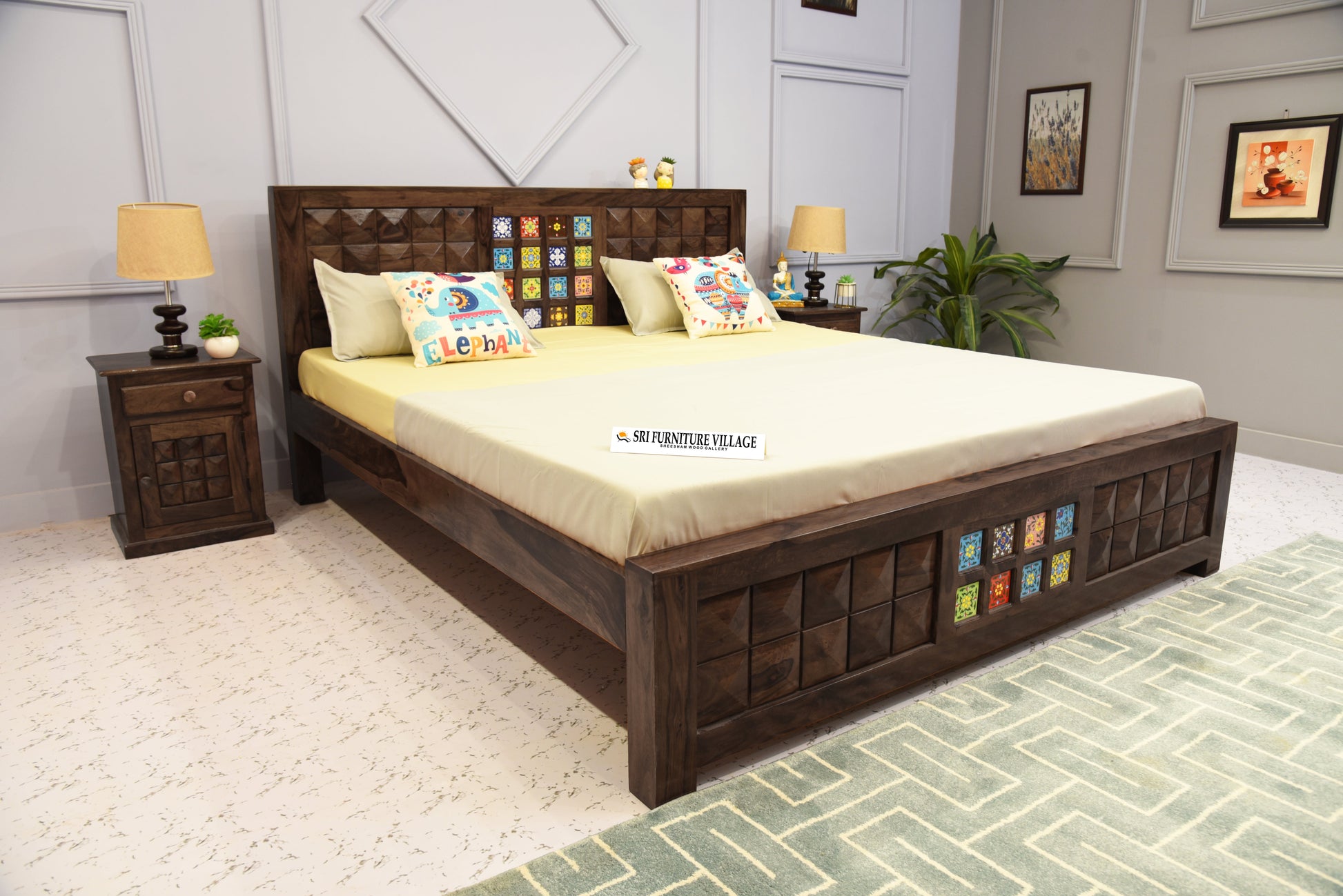 Timeless Elegance: Sheesham Wood Queen Size Bed